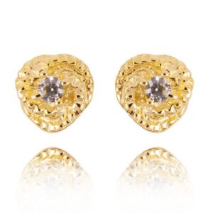 Delikatne kolczyki idealne do codziennej i wieczorowej stylizacji.