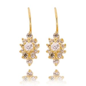 Stylowe kolczyki wykonane z wysokiej jakości złota.