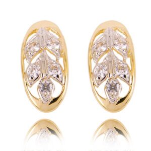 Uniwersalne kolczyki złote o eleganckim wykończeniu.