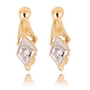 Eleganckie kolczyki ze złota z subtelnym blaskiem kamieni.