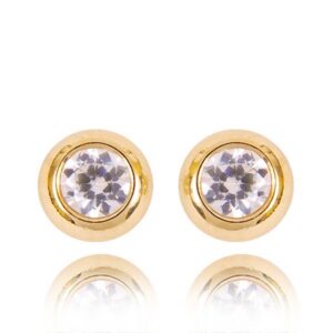 Eleganckie kolczyki ze złota z subtelnym blaskiem kamieni.