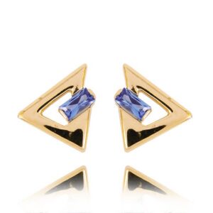 Klasyczne kolczyki ze złota z dekoracyjnym kamieniem.