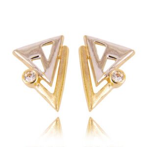 Złote kolczyki o klasycznej i ponadczasowej formie.