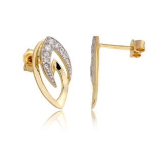 Złote kolczyki o klasycznej i ponadczasowej formie.