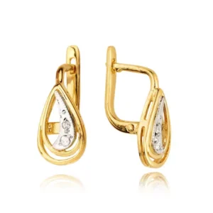 Eleganckie kolczyki ze złota z subtelnym blaskiem kamieni.