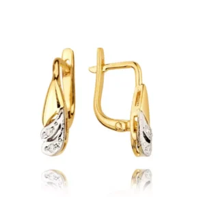 Złote kolczyki łączące elegancję i nowoczesny design.