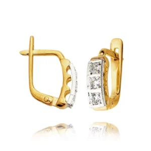 Stylowe kolczyki wykonane z wysokiej jakości złota.