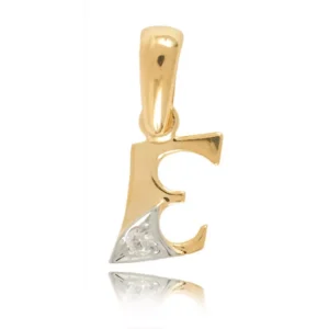 Subtelny naszyjnik z literką ze złota.