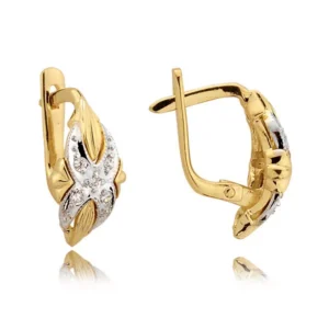 Stylowe kolczyki wykonane z wysokiej jakości złota.