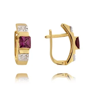 Stylowe kolczyki wykonane z wysokiej jakości złota.