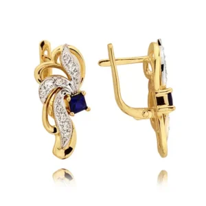 Złote kolczyki o klasycznej i ponadczasowej formie.