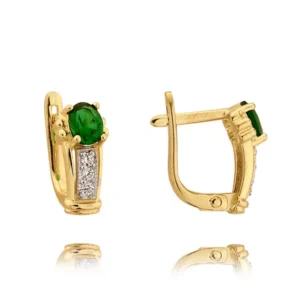 Kobieca biżuteria podkreślająca naturalny blask kamieni.