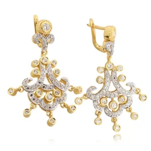 Uniwersalne kolczyki złote o eleganckim wykończeniu.