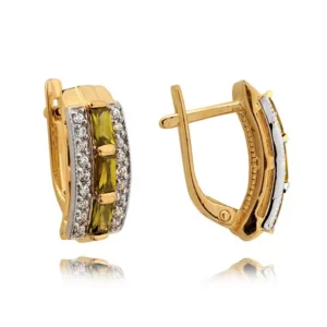 Eleganckie kolczyki ze złota z subtelnym blaskiem kamieni.