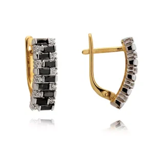 Uniwersalne kolczyki złote o eleganckim wykończeniu.