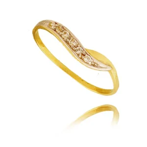 Złoty pierścionek stworzony z myślą o codziennym komforcie.