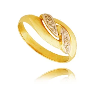 Elegancki pierścionek będący doskonałym dodatkiem do stylizacji.