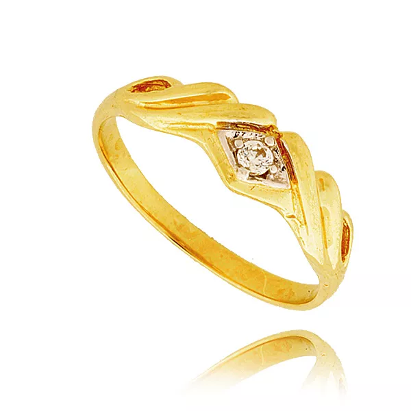 Elegancki pierścionek będący doskonałym dodatkiem do stylizacji.