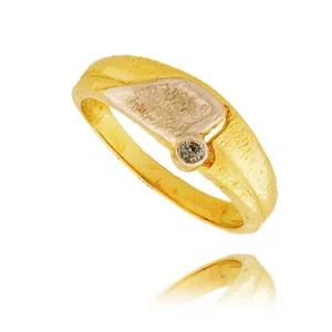 Delikatny pierścionek wykonany z wysokiej jakości złota.