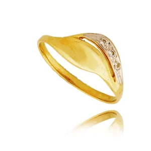 Stylowy pierścionek o eleganckiej i kobiecej formie.