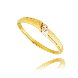 Złoty pierścionek stworzony z myślą o codziennym komforcie.