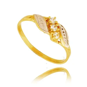 Delikatny pierścionek wykonany z wysokiej jakości złota.