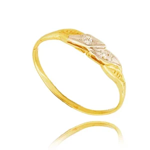 Ponadczasowy pierścionek o luksusowym wyglądzie.