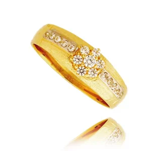 Stylowy pierścionek o eleganckiej i kobiecej formie.