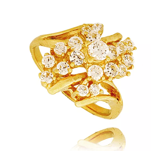 Elegancki pierścionek będący doskonałym dodatkiem do stylizacji.