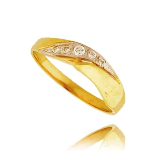 Elegancki pierścionek ze złota o ponadczasowym charakterze.