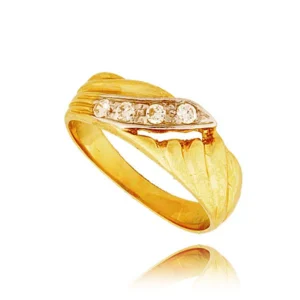 Elegancki pierścionek będący doskonałym dodatkiem do stylizacji.