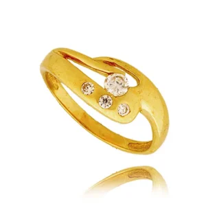 Klasyczny pierścionek idealny na każdą okazję.