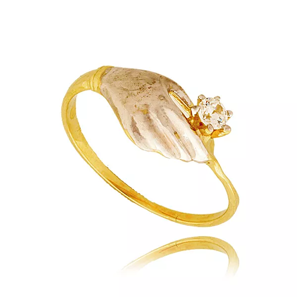 Stylowy pierścionek o eleganckiej i kobiecej formie.