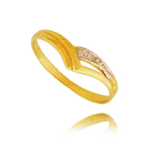 Elegancki pierścionek będący doskonałym dodatkiem do stylizacji.