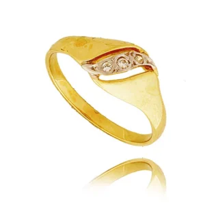 Elegancki pierścionek ze złota o ponadczasowym charakterze.