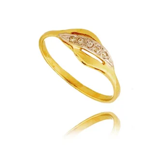 Ponadczasowy pierścionek o luksusowym wyglądzie.