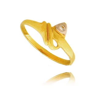 Ponadczasowy pierścionek o luksusowym wyglądzie.