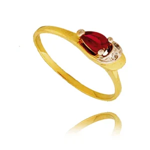 Pierścionek ze złota łączący klasykę z nowoczesnością.