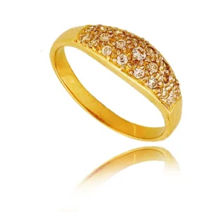 Elegancki pierścionek będący doskonałym dodatkiem do stylizacji.