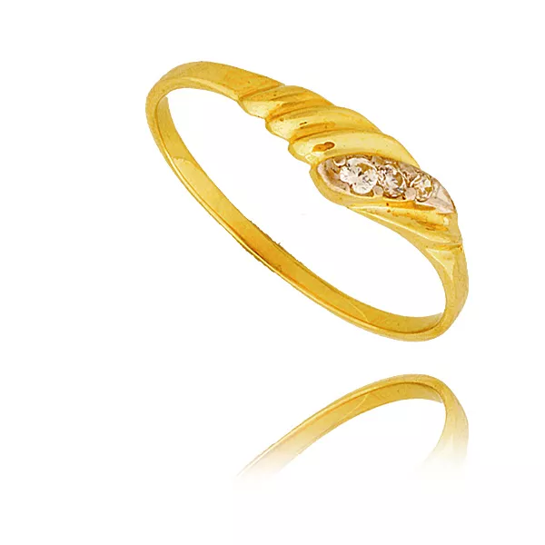 Elegancki pierścionek będący doskonałym dodatkiem do stylizacji.