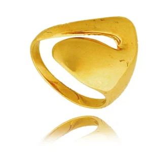 Złoty pierścionek stworzony z myślą o codziennym komforcie.