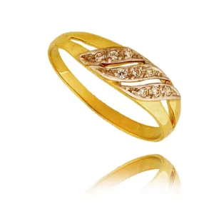 Złoty pierścionek stworzony z myślą o codziennym komforcie.