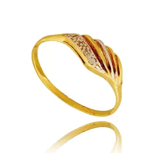 Elegancki pierścionek ze złota o ponadczasowym charakterze.