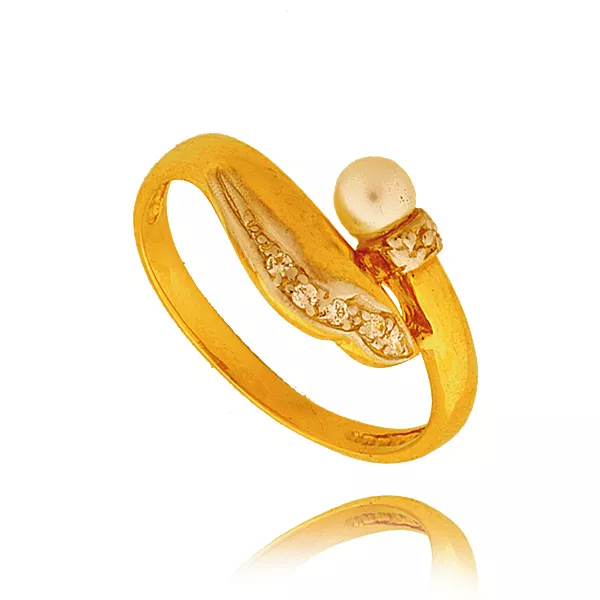 Ponadczasowy pierścionek o luksusowym wyglądzie.