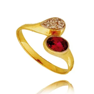 Klasyczny pierścionek idealny na każdą okazję.