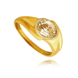 Złoty pierścionek podkreślający subtelny blask kamieni.