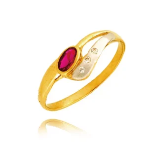 Pierścionek ze złota łączący klasykę z nowoczesnością.