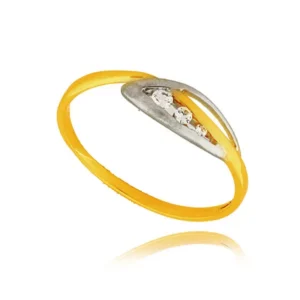 Delikatny pierścionek wykonany z wysokiej jakości złota.