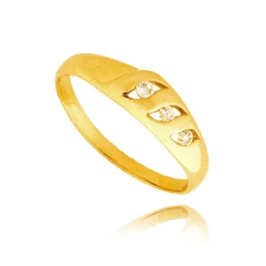 Pierścionek ze złota łączący klasykę z nowoczesnością.