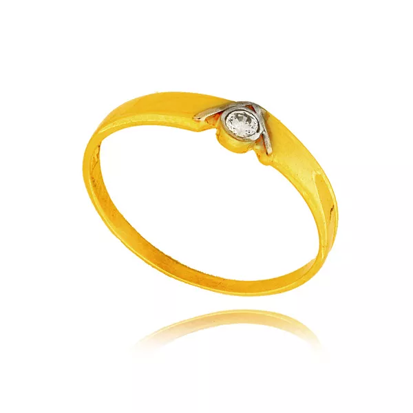 Elegancki pierścionek będący doskonałym dodatkiem do stylizacji.